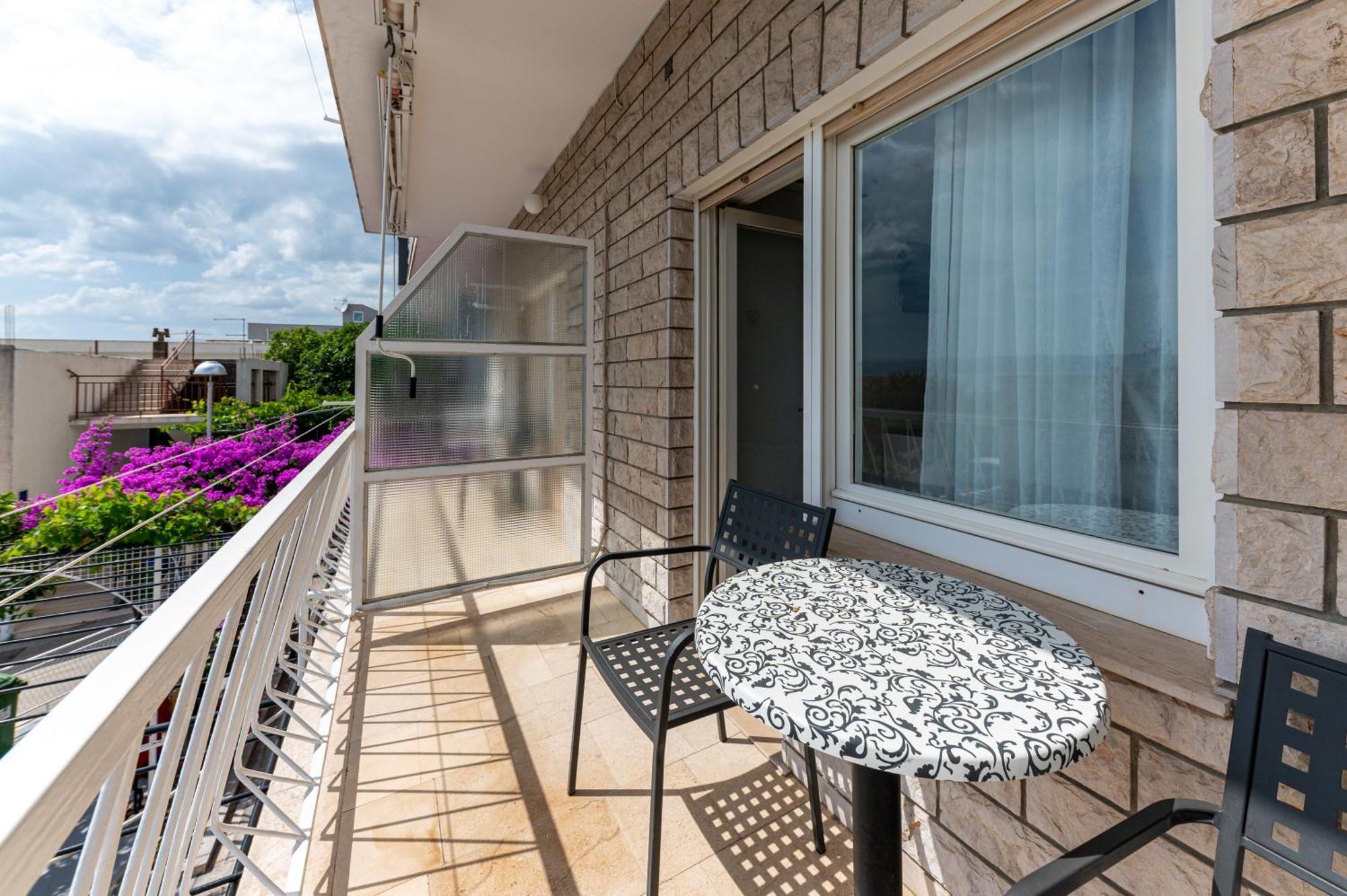 Bed And Breakfast Ivona Baska Voda Room photo