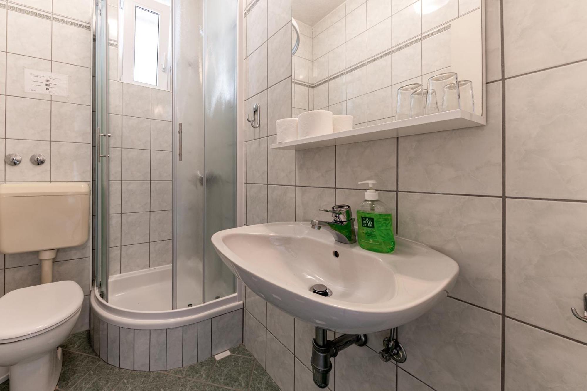 Bed And Breakfast Ivona Baska Voda Exterior photo